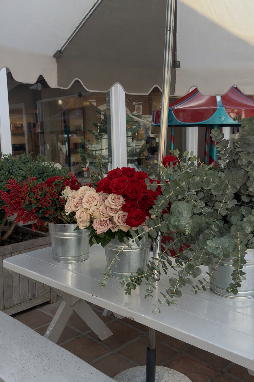 Jenni Kayne floral work hover image